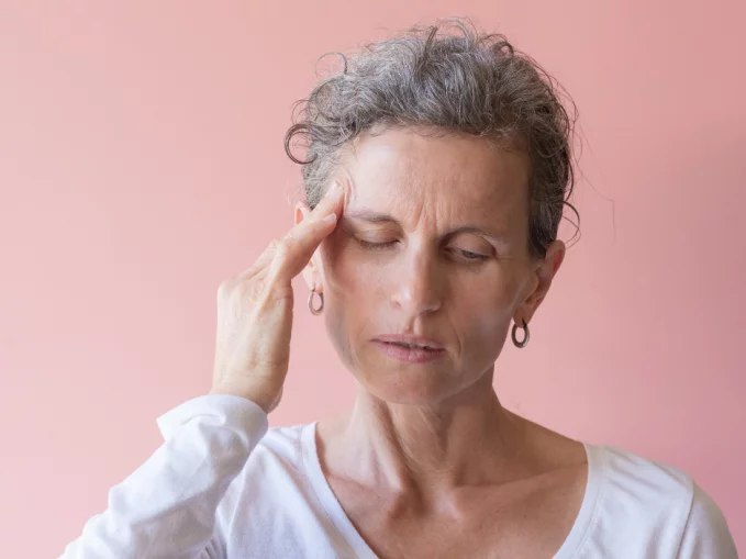 Ezek a menopauza tünetei és így kezelje őket